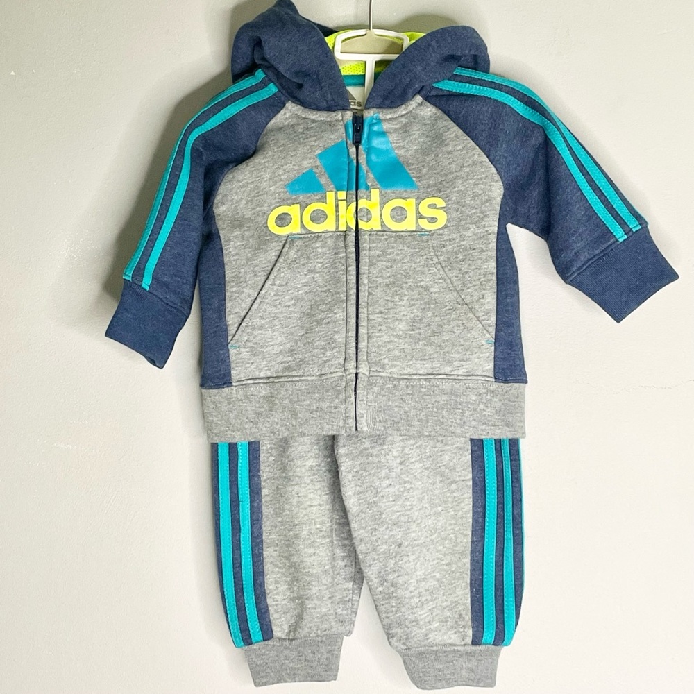 ADIDAS 2-Piece Hooded Tracksuit